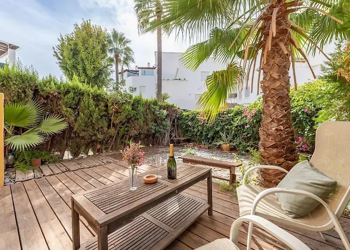 Апартаменты Beachfront 2 Bedroom On Beach! Rdr351 *